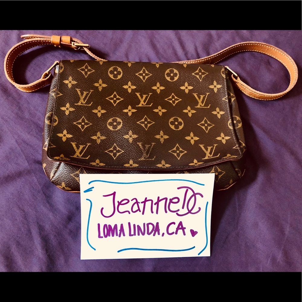 💯 Authentic LV Musette Tango